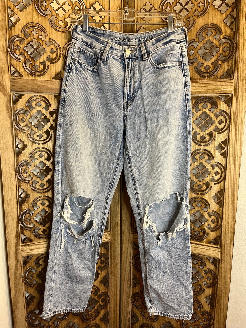 American Eagle Outfitters Light Wash Distressed Boyfriend Jeans